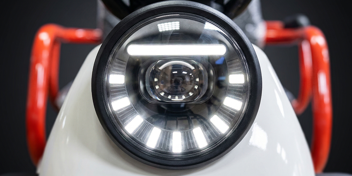 High-Visibility Signature Headlight