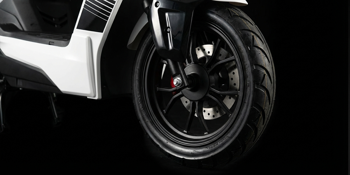 Stable Front Disc Brake Control