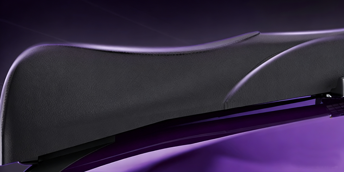 Wide One-Piece Comfort Seat