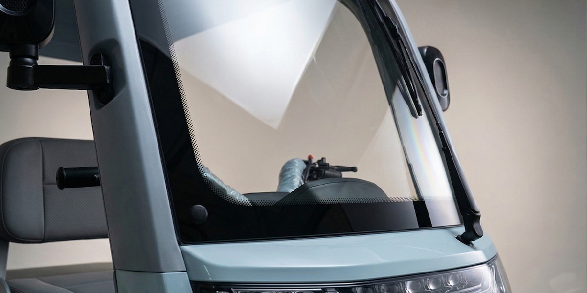 High-Visibility Front Windshield