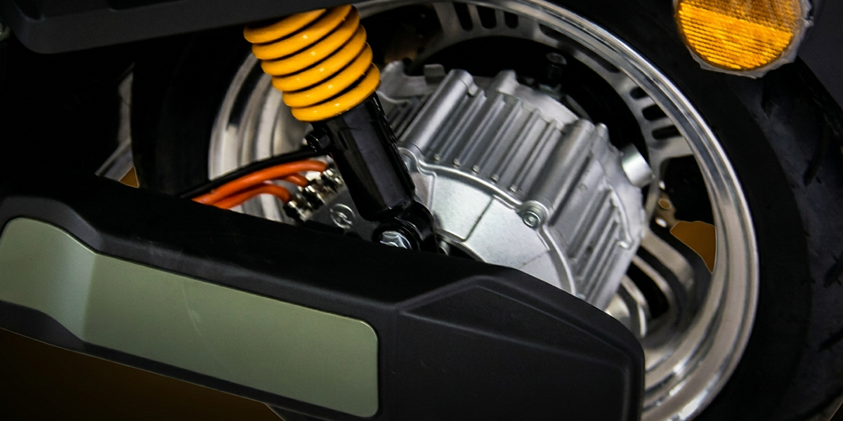  Side-Mounted Power Motor